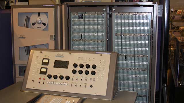 ... breaks OSS patent promise, targets mainframe emulator | Ars Technica