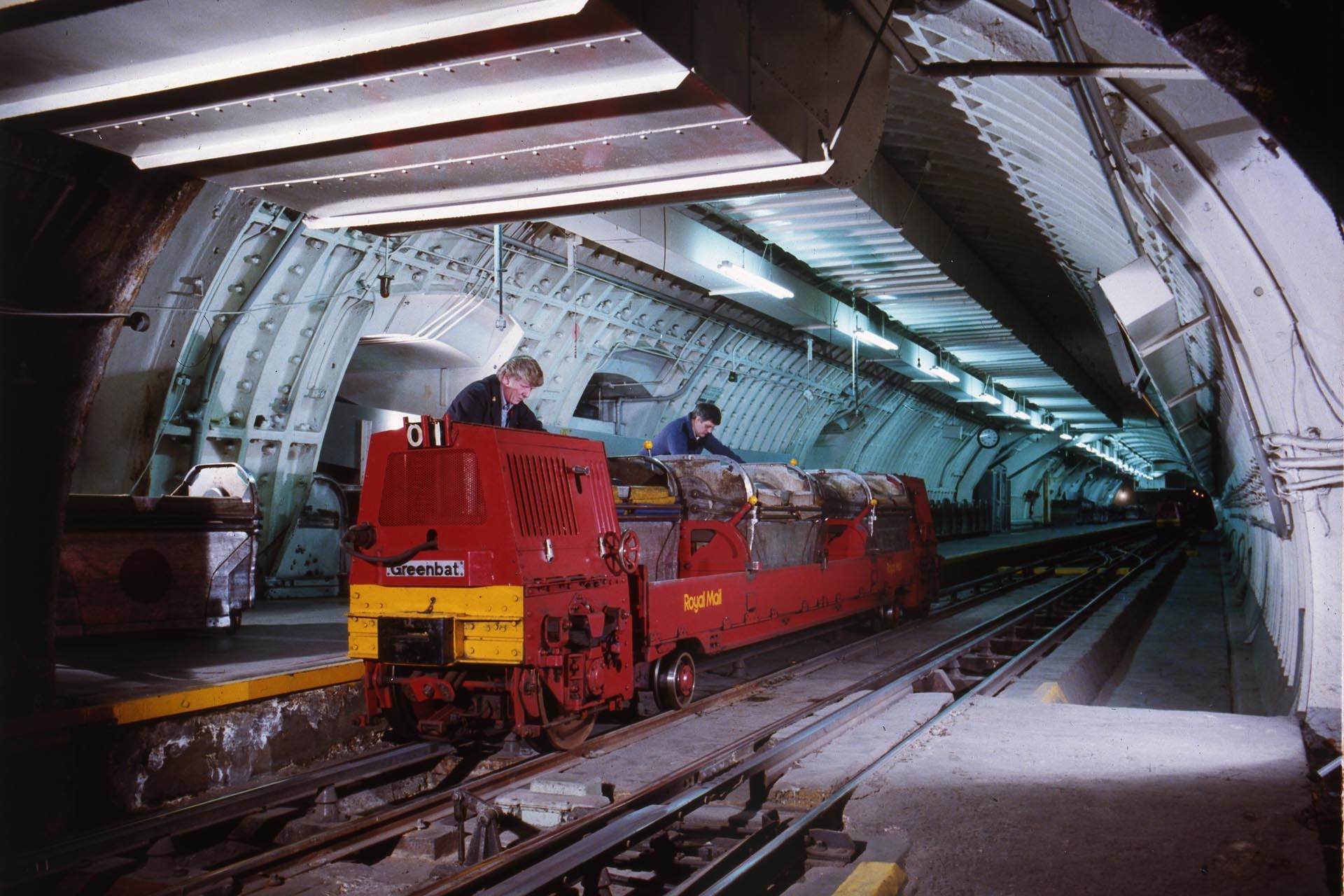 Ride London’s abandoned underground “Mail Rail” | Ars Technica