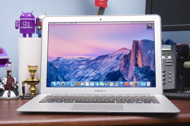 photo of Yes, the 2015 MacBook Air supports 4K displays at 60Hz image