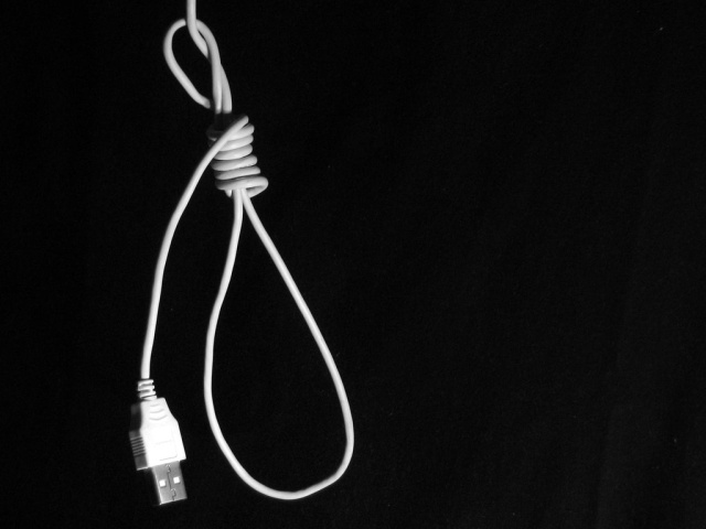 USB_Noose_by_andreMendes-640x480.jpg