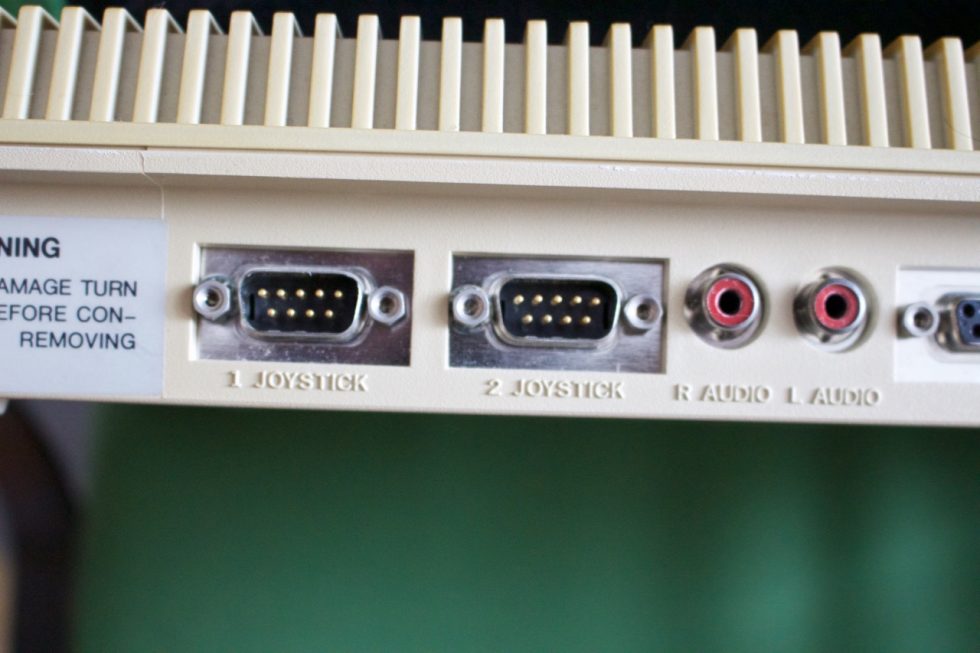 Powering up the past Handson with the Amiga 500 Ars Technica UK