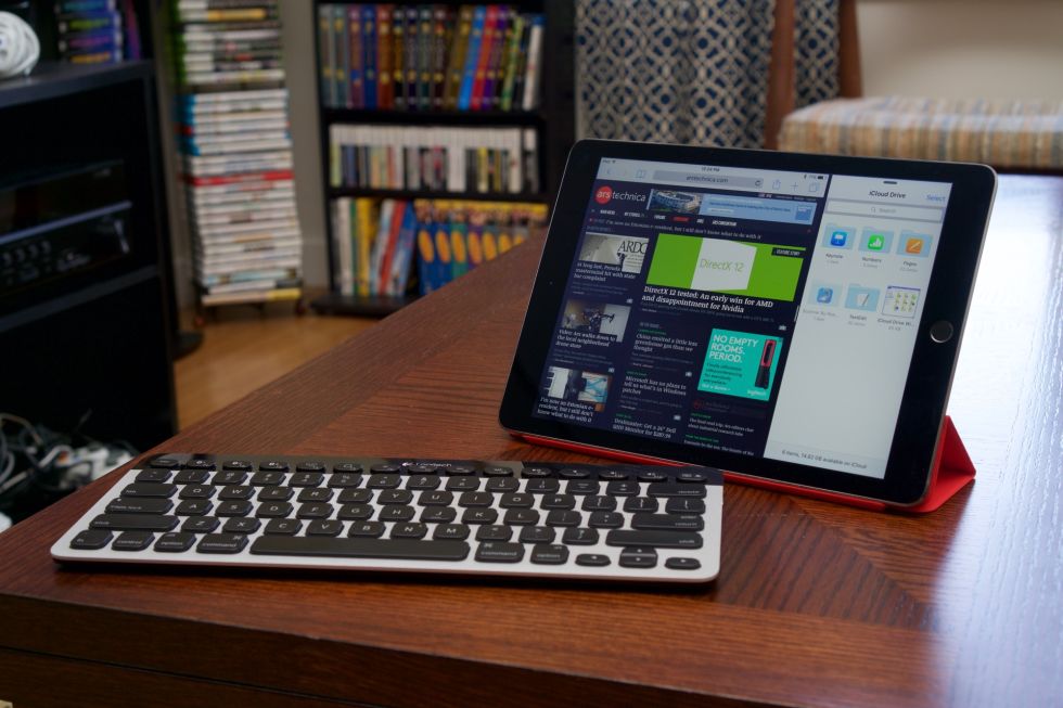 photo of Logitech’s rechargeable, switchable keyboard is a great choice for iOS 9 image