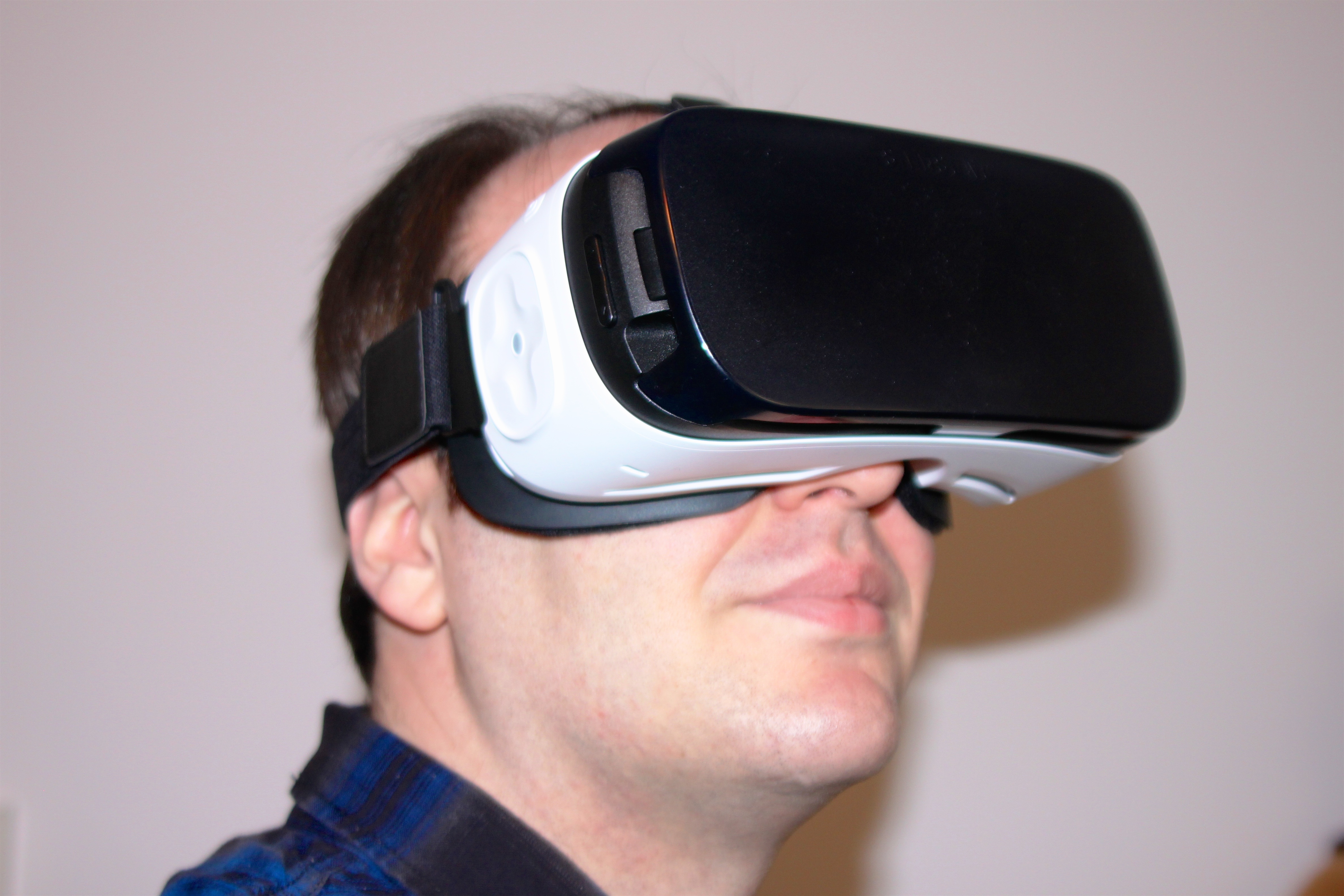 The New Gear Vr Proves Virtual Reality Is Finally Consumer Ready Ars