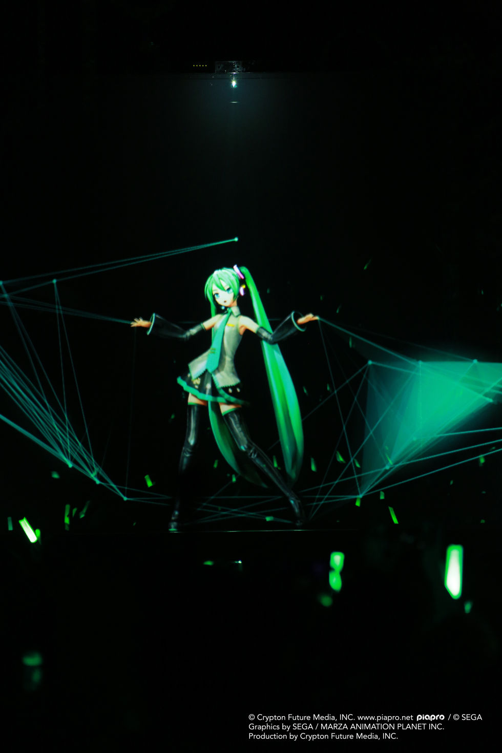 Review Japanese hologram pop star Hatsune Miku goes on tour Ars