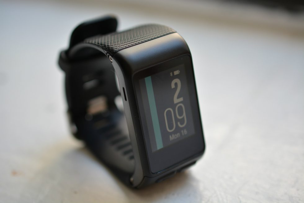 fitbit vivoactive hr