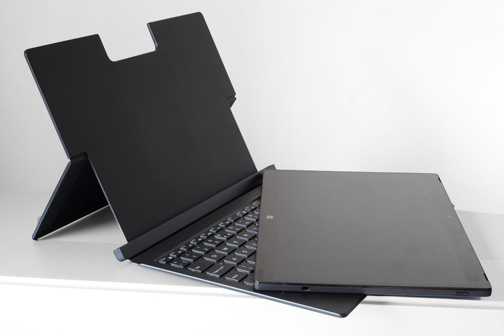 Dell Latitude 12 7000 2-in-1 review: Slick, overpriced, and