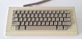 Macintosh-128K-tastiera.jpg