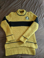 hufflepuff_sweater_medium2.jpg