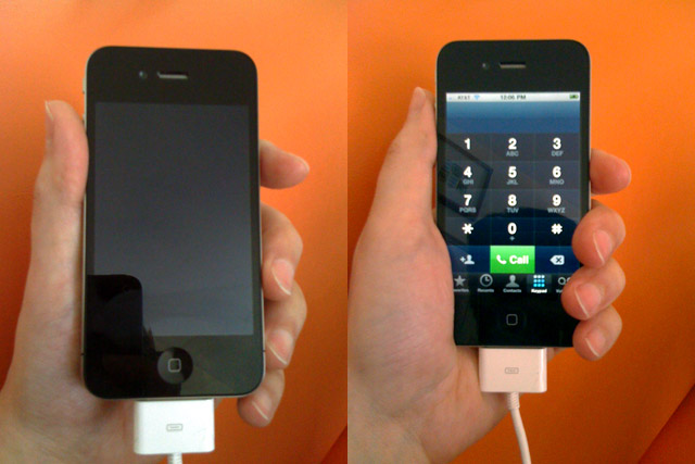 Left: Holding the iPhone 4 naturally caused no problems. Right: Consciously cupping it in the palm dropped 3 or 4 bars every time. 