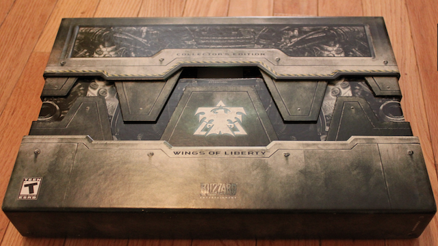 Exploring the StarCraft 2 Collector’s Edition in pictures | Ars Technica
