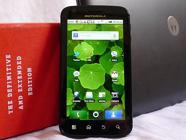 Jack of three trades, master of one: Ars reviews the Motorola Atrix 4G