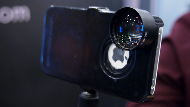 Schneider Optics is launching a 2x telephone lens to complement its iPro lens system for iPhone 4/4S.