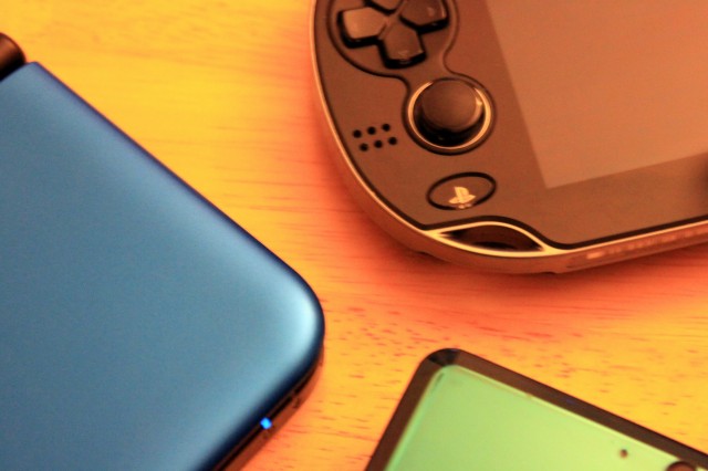 The corners on the 3DS XL (left) are much more comfortably rounded than those on the 3DS (bottom right), but not as nice as those on the Vita (top right).