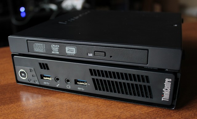 The M92p's optical drive comes in its own frame, which the computer itself slides into. It adds some height and weight to the package but should soothe those who are afraid of the optical drive's demise.