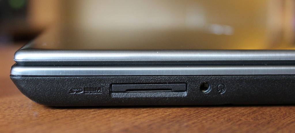 SD-card-slot.jpg