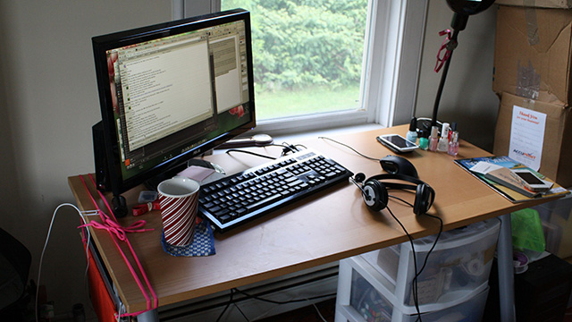 Ars staffers exposed: our home office setups