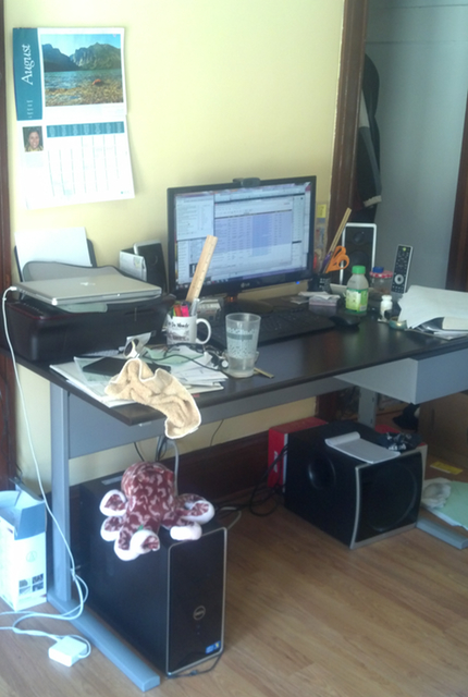 Ars staffers exposed: our home office setups