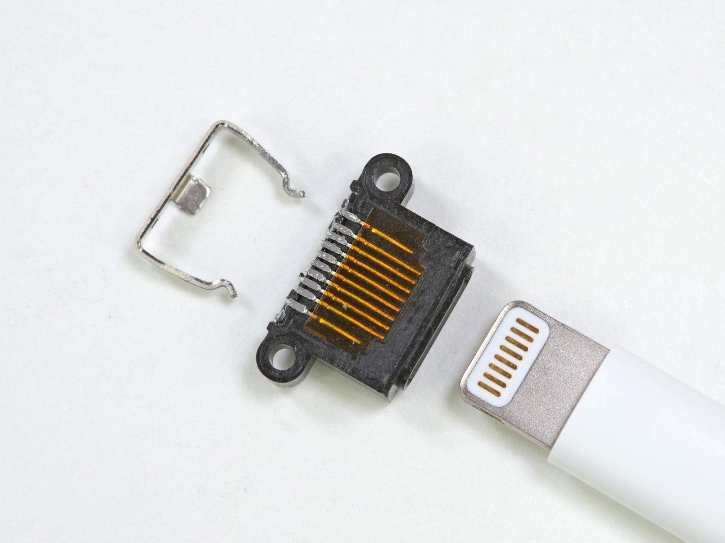 Teardown revives hopes that Lightning might be USB 3.0-compatible - Ars ...