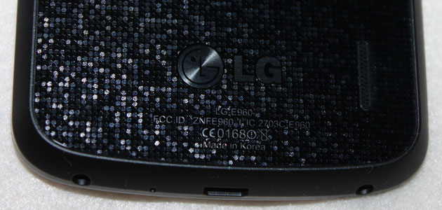 LG Nexus will sparkle with its glittery backside.