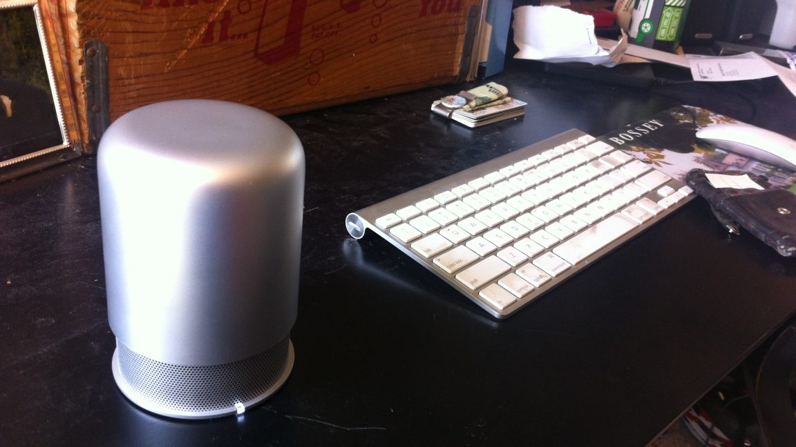 Review: Hidden Radio speaker brings the sleek, but twist design a