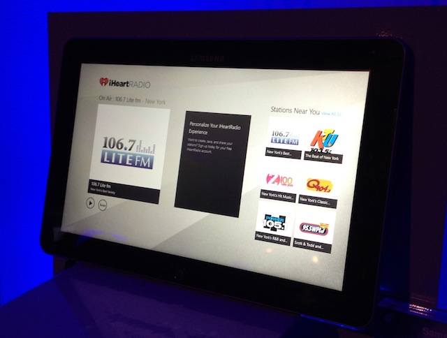 The 700T model, displaying an app from Jamie Oliver.