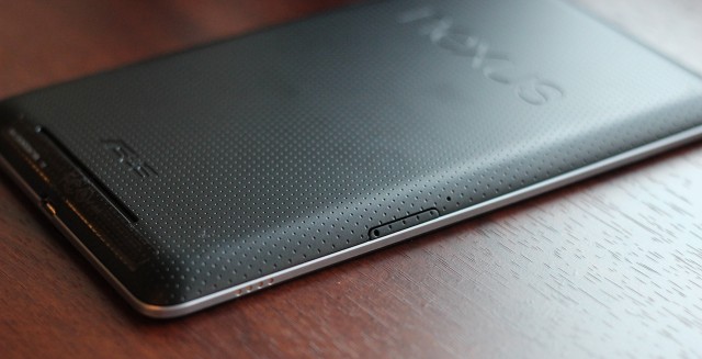 A SIM card slot is the only difference between the body of the old Nexus 7 and the 3G-enabled version.