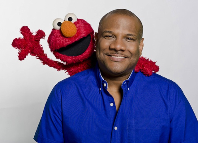 Vellykket lade som om Dronning Elmo's puppeteer disciplined by Sesame Street over Internet usage | Ars  Technica