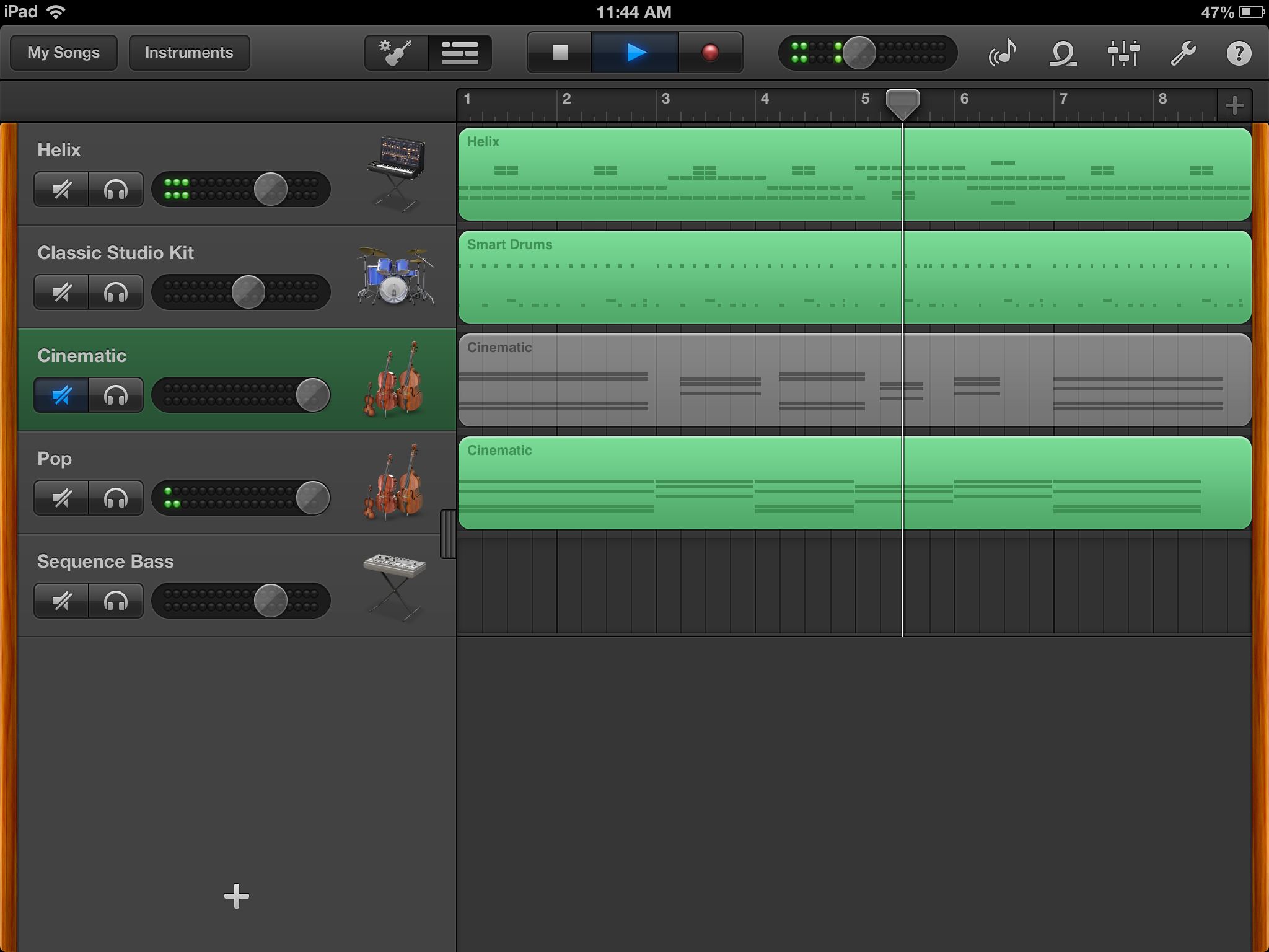 Garageband android. GARAGEBAND на андроид. GARAGEBAND акустическая педаль. GARAGEBAND Интерфейс. Аудиоредактор GARAGEBAND.