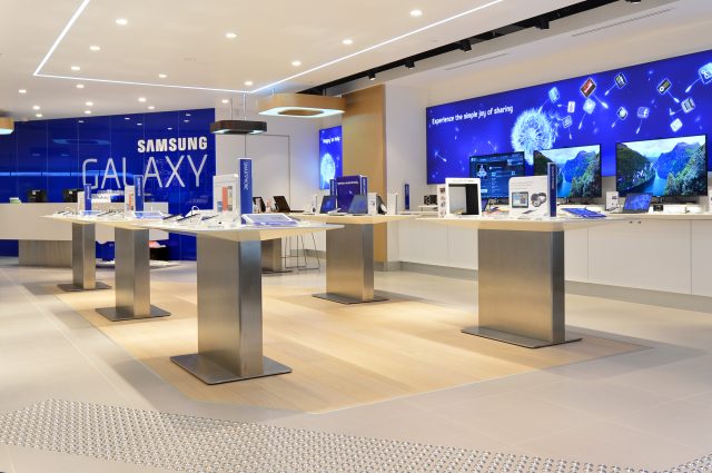 This Samsung store that opened in Australia last year bears a striking resemblance to Apple's store designs.