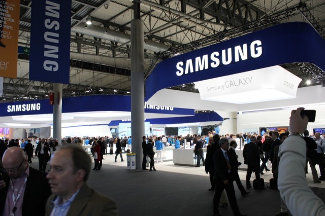 Booths in the convention center's eight halls ranged from the tiny to the enormous—Samsung's booth was one of the larger ones, and there were dozens of tablets and phones arranged on tables (usually attached to hulking anti-theft devices).