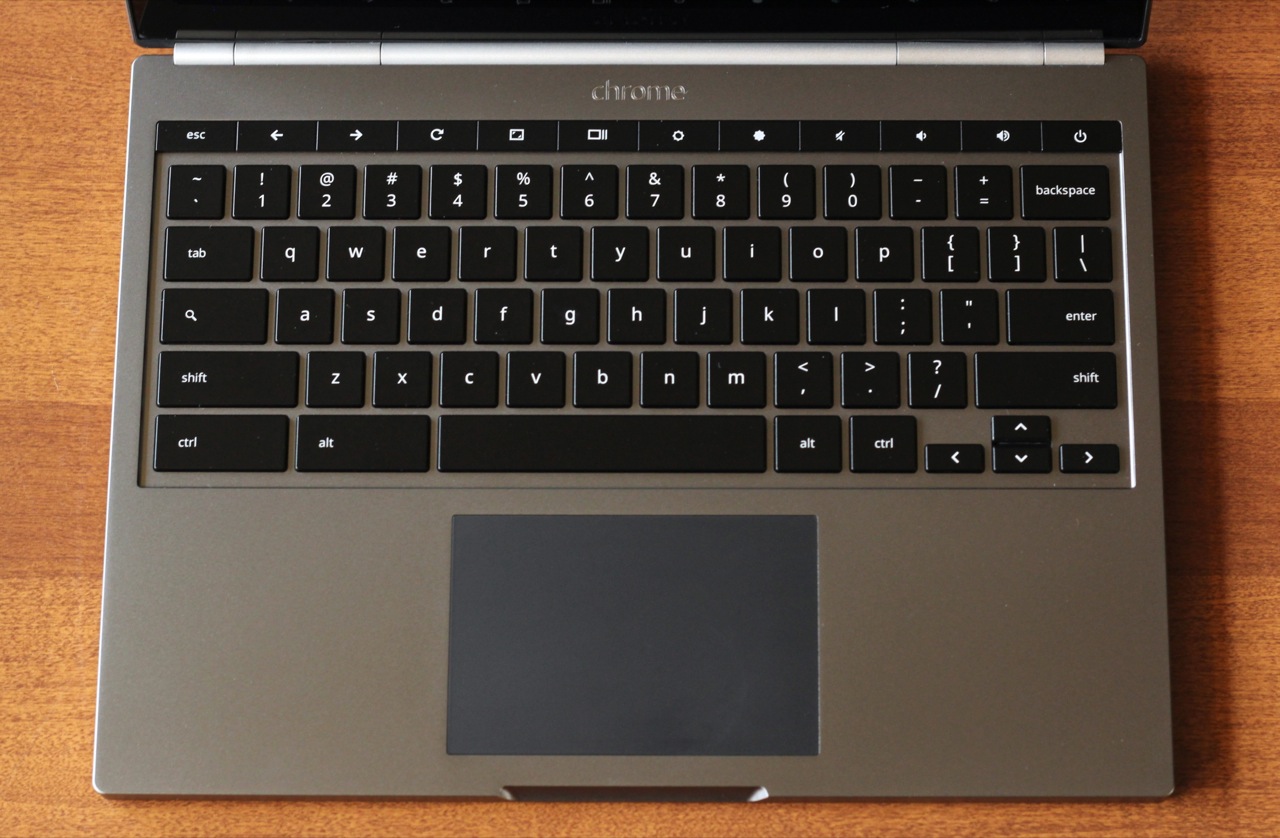 Unpacking the Pixel: A first look at Google’s expensive new Chromebook ...