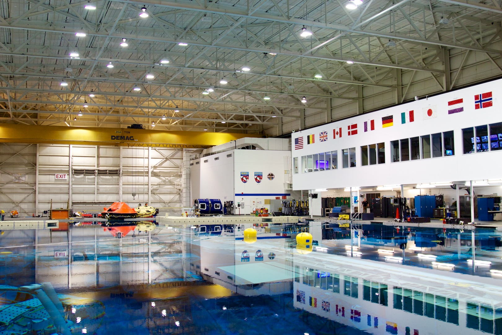 Swimming with spacemen: The image gallery - Ars Technica