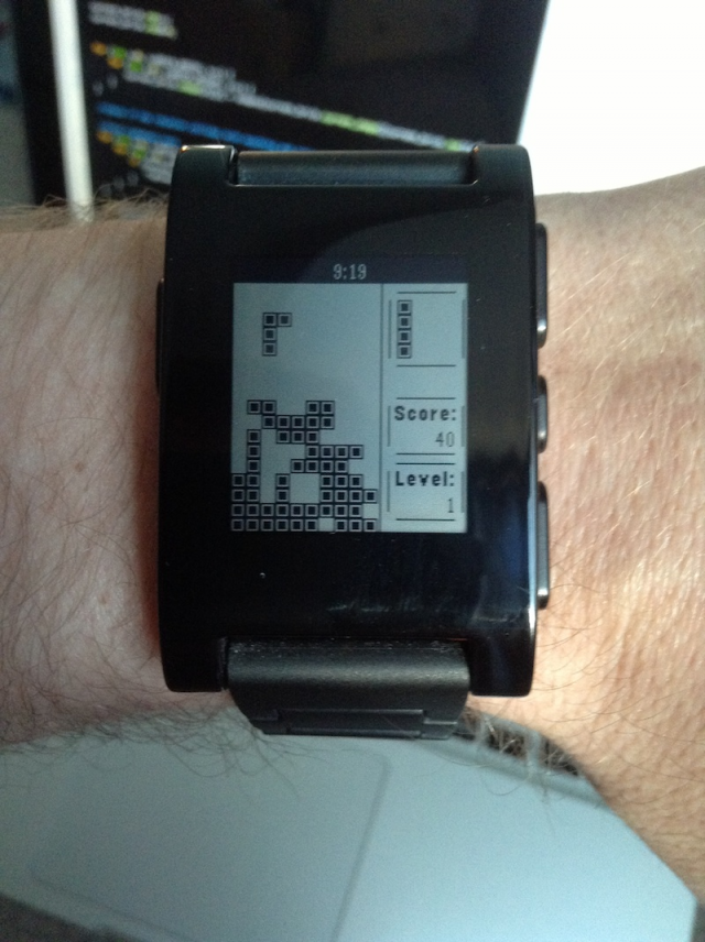 Time for some games? Tetris, Pong clones hit Pebble smart watch | Ars  Technica