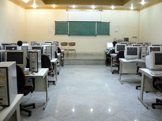 With the lifting of tech sanctions, this Tehran university computer lab just might be upgraded.