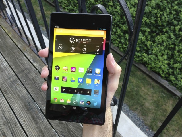 Even in my relatively large hands, I couldn't hold the old Nexus 7 like this without straining.