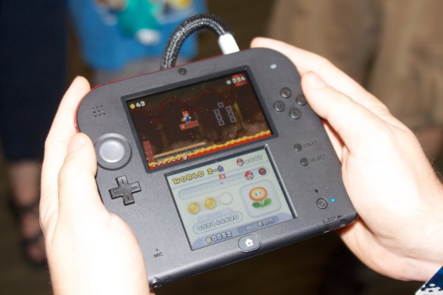 Hands on with the Nintendo DSi XL