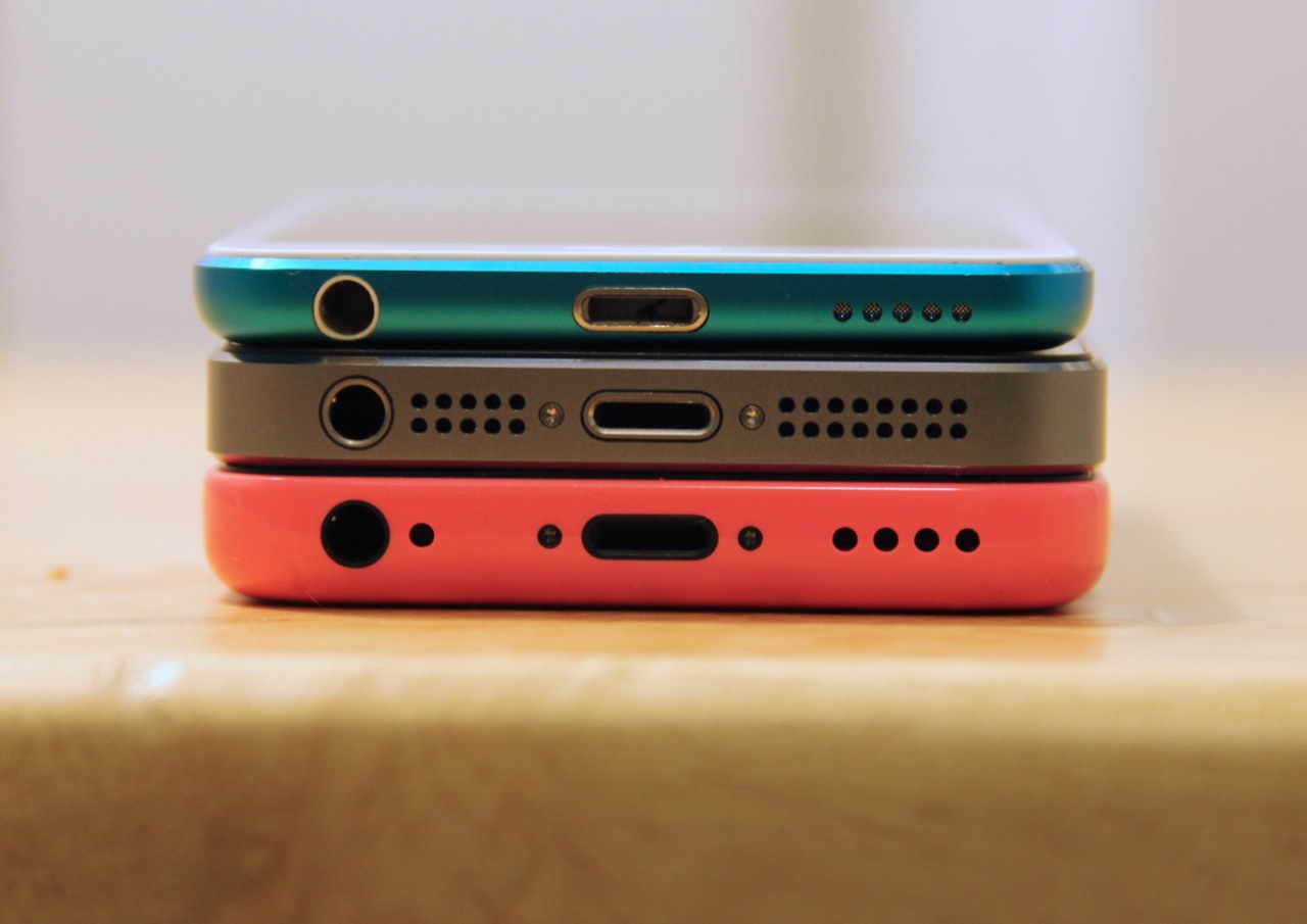صور iPhone 5s الذهبي , الابيض و الاسود من جميع الجهات مع IOS7 - مدونة نقطة تقنية