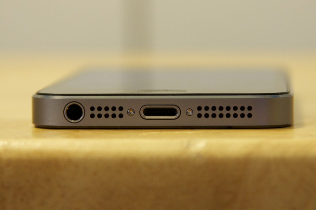 Ga trouwen Wiens span Review: With the iPhone 5S, Apple lays groundwork for a brighter future |  Ars Technica