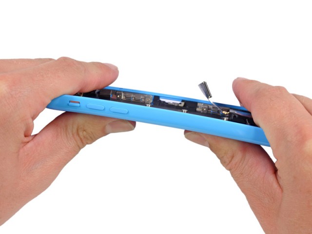 The iPhone 5C's plastic shell passed iFixit's bend test.