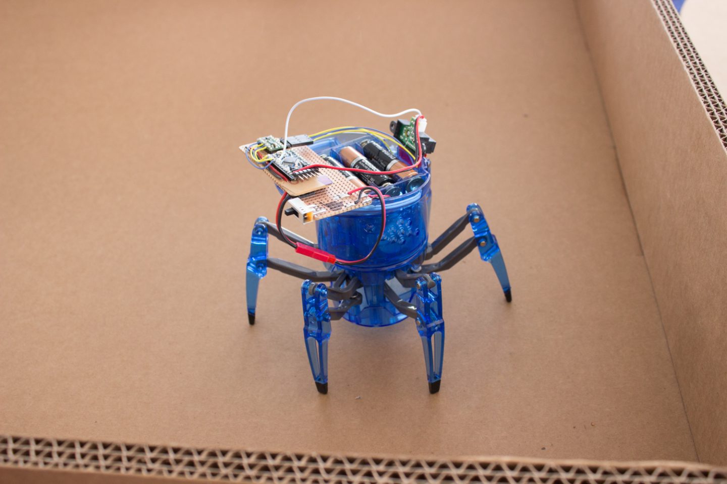 Hugbots, tiny cars, and 3D-printed almost-clothes at Maker Faire - Ars ...