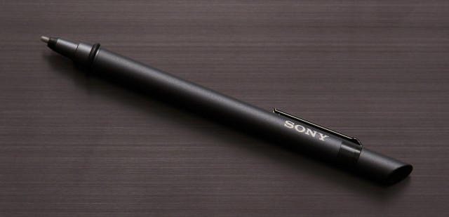 The metallic pen Sony sent us along with the VAIO Flip 13 review unit. While all the Flip models support pen input, the pen itself is sold separately. Sony includes some apps like ArtRage Studio on the laptop for pen users’ benefit.
