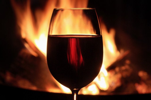 More evidence that red wine and aspirin protect against cancer