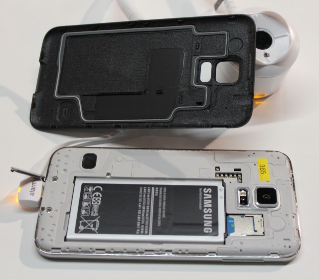 The S5 with the back off. The gray rubber gasket on the back keeps it waterproof.