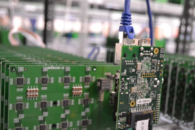 As Bitcoin mining chips crunch numbers, a Raspberry Pi directs traffic. 