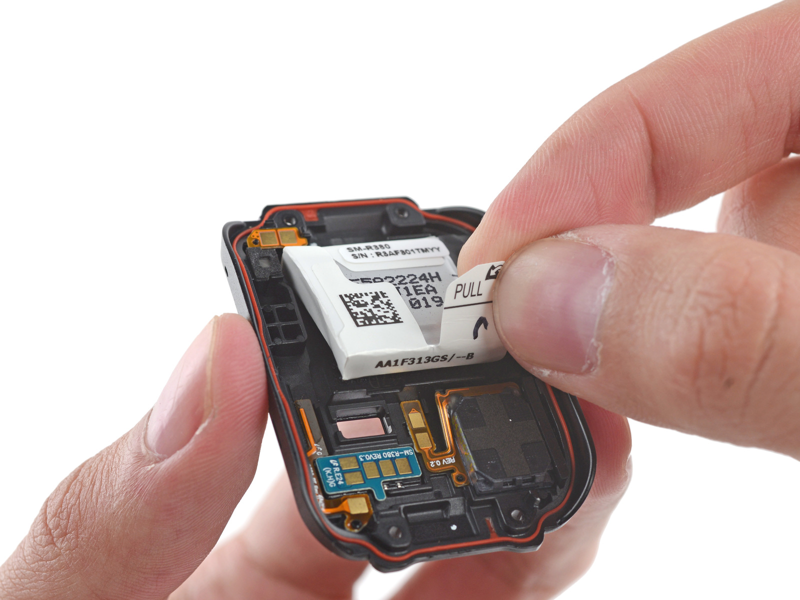 iFixit: Samsung's Gear is easy to take apart, has replaceable battery | Ars Technica