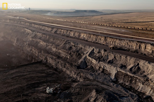 The Black Thunder mine in Wright, Wyoming produces 90 million tons of coal a year, which is distributed by rail throughout the country.