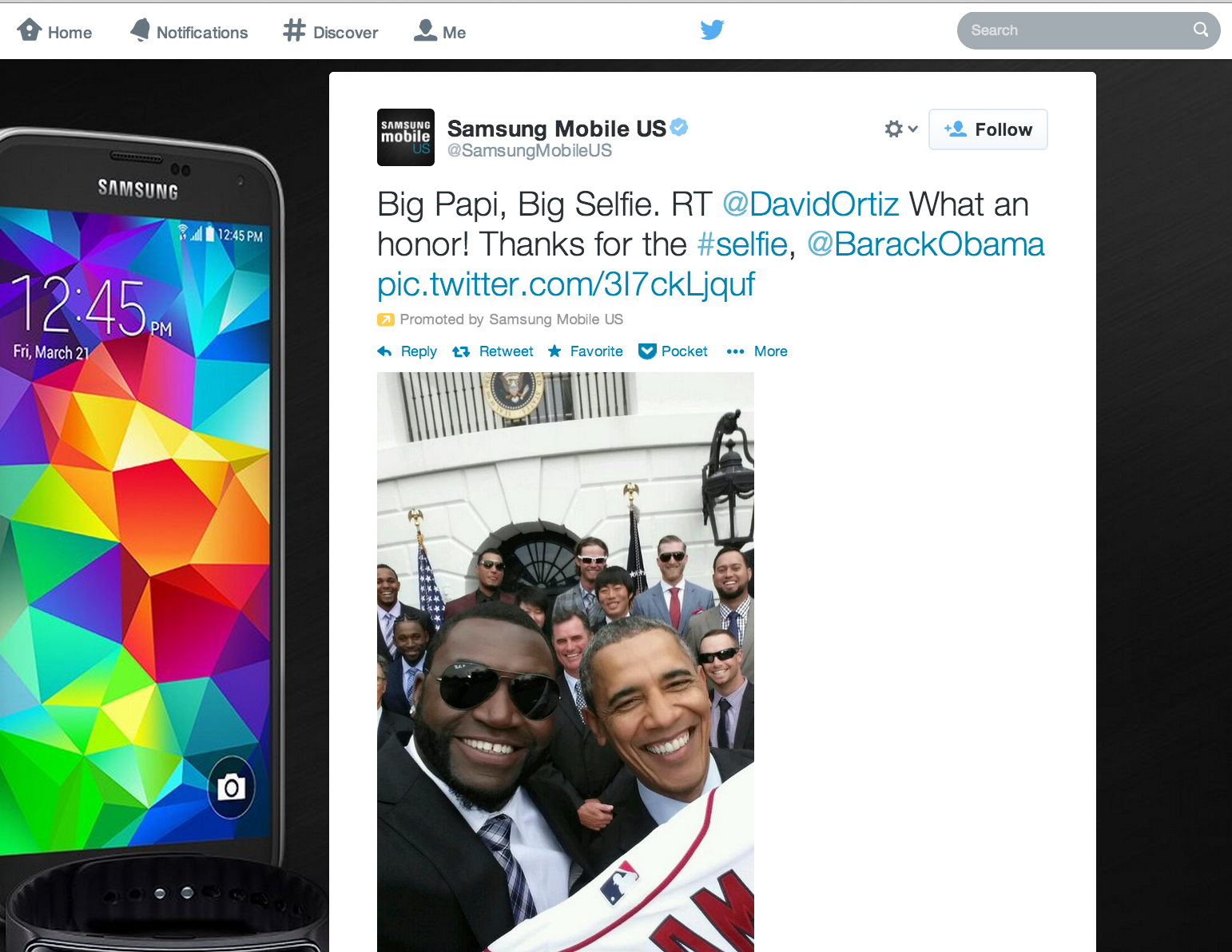 Big Papi takes selfie with President