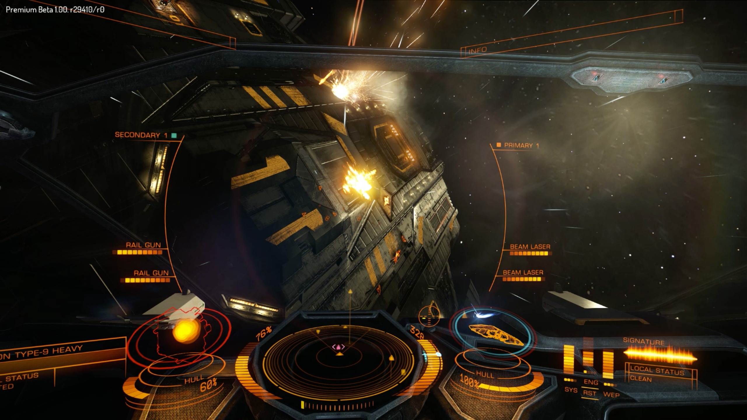 Elite Dangerous Gameplay – Docking and Ship Configuration – The