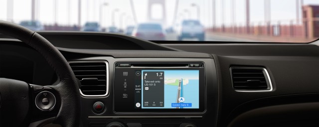 CarPlay introductions quietly slip back into 2015