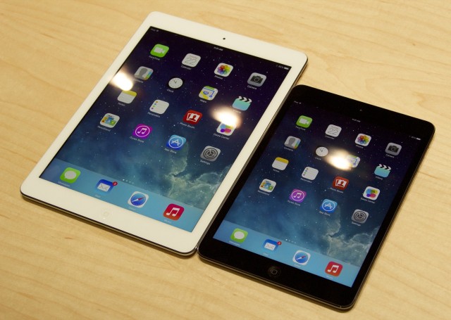 Last year's iPad launch tells us how Apple might handle the rollout of the rumored 4.7-inch and 5.5-inch iPhones.